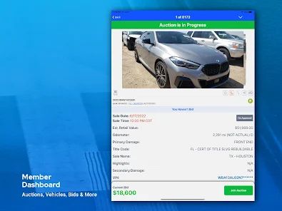 Digital plattform för nätauktioner av fordon som visar en silverfärgad BMW.